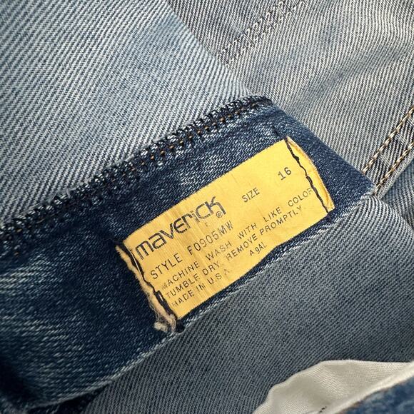 Vintage 90's Maverick Mid Wash Womens 30" High Rise Straight‎ Cut Jeans - Picture 4 of 12